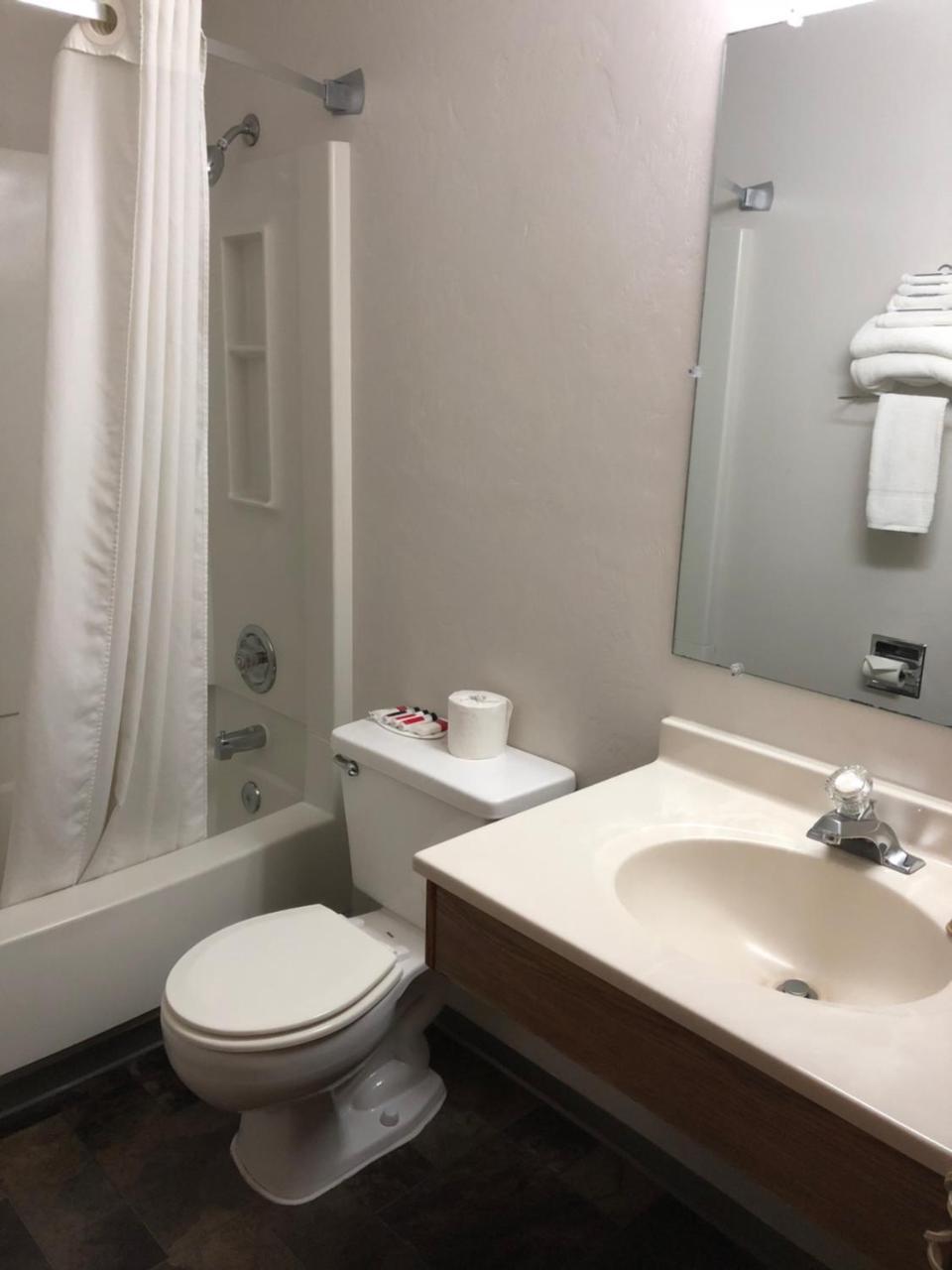 Super 8 By Wyndham Salem Hotel Kültér fotó