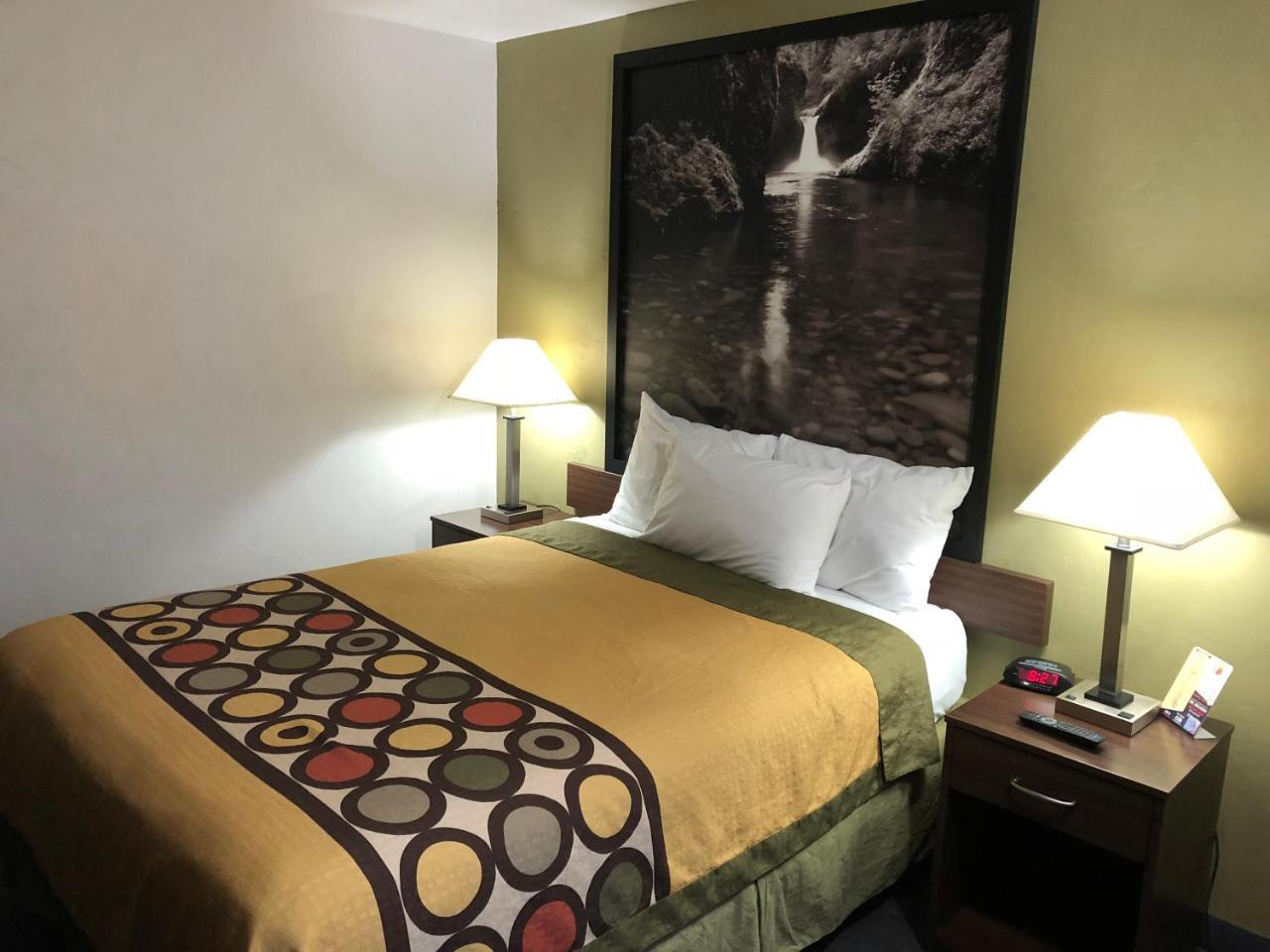 Super 8 By Wyndham Salem Hotel Kültér fotó